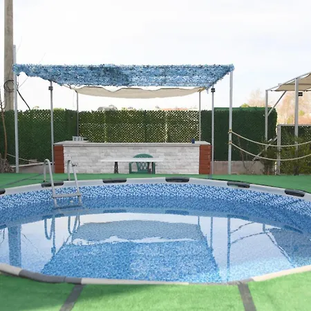 Land Of Legends Karsisi Havuzlu Mustakil Ev Casa vacanze