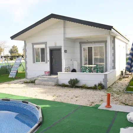Land Of Legends Karsisi Havuzlu Mustakil Ev Casa vacanze