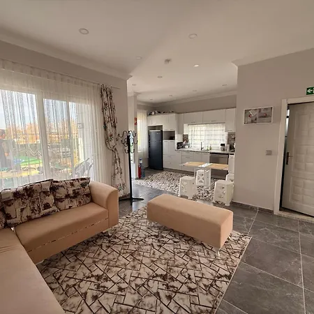 Casa vacanze Land Of Legends Karsisi Havuzlu Mustakil Ev Belek
