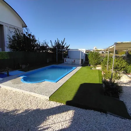 Tiny Muestakil Havuzlu Ev * Belek