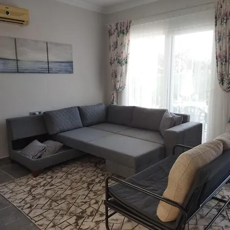 Сasa de vacaciones Tiny Müstakil Havuzlu Ev Belek