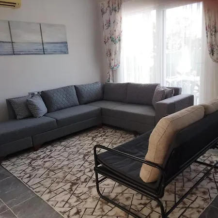 Tiny Müstakil Havuzlu Ev Сasa de vacaciones