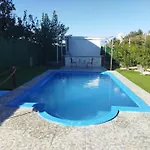 Tiny Muestakil Havuzlu Ev * بيليك